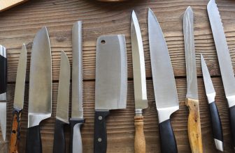 5 Essential Tactical Knives and Multitools Every Survivalist Needs in Their Kit